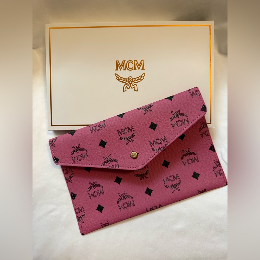 MCM GWP New Rose and Ebony Logo Clutch